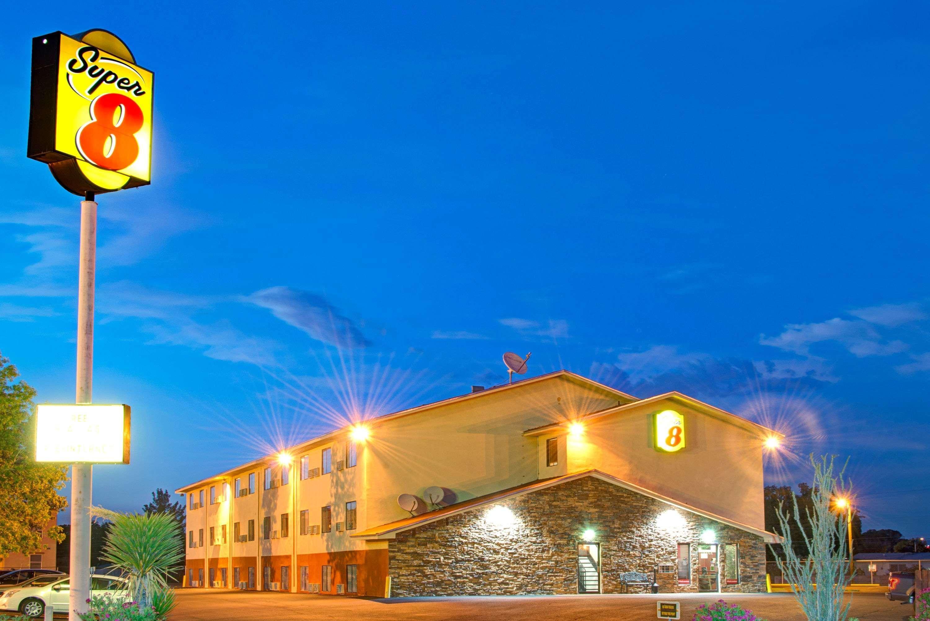 Super 8 By Wyndham Las Cruces University Area Esterno foto